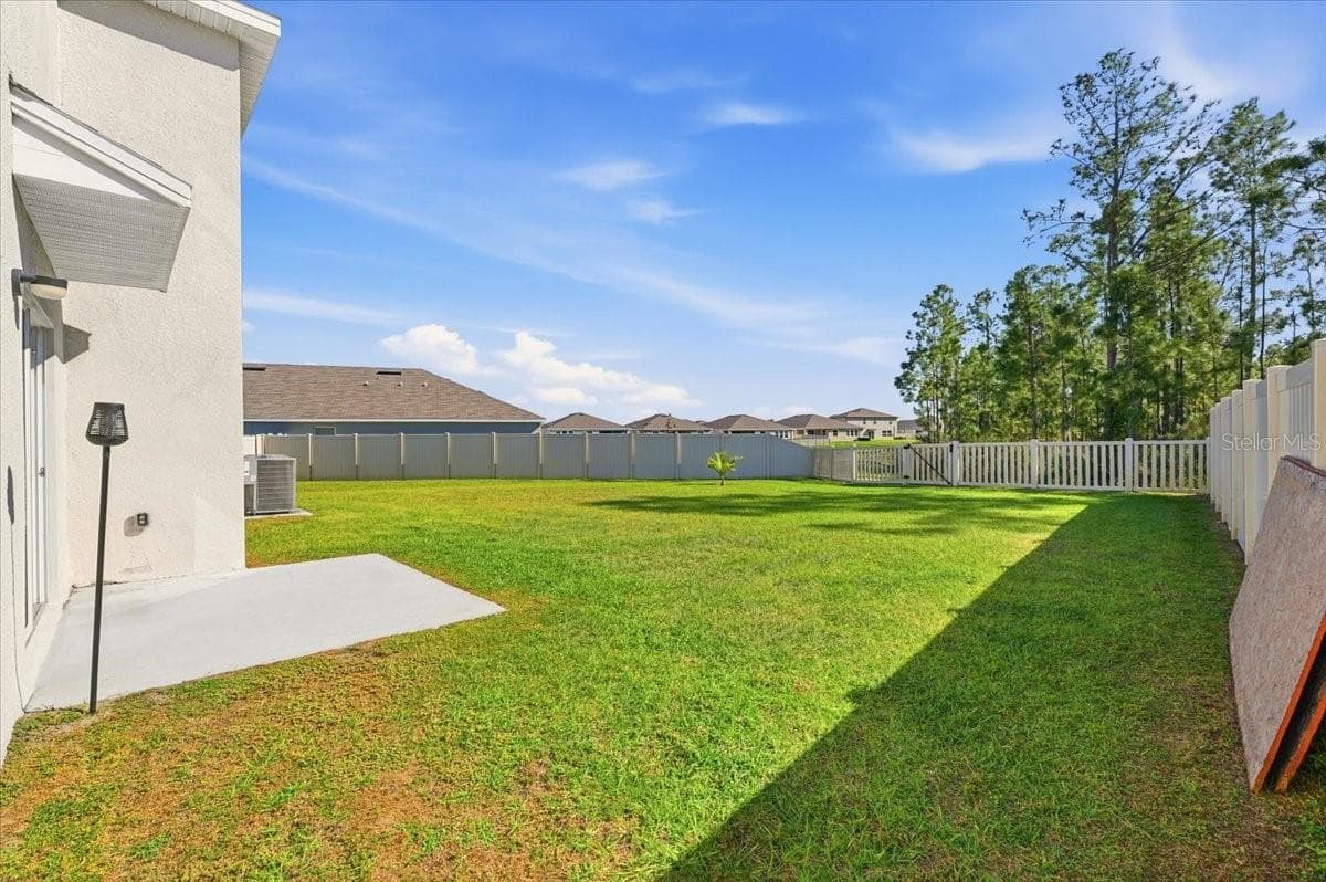 Single Family Residence at 1211 TAHITIAN SUNRISE DR, PLANT CITY, photo 33 of 36
