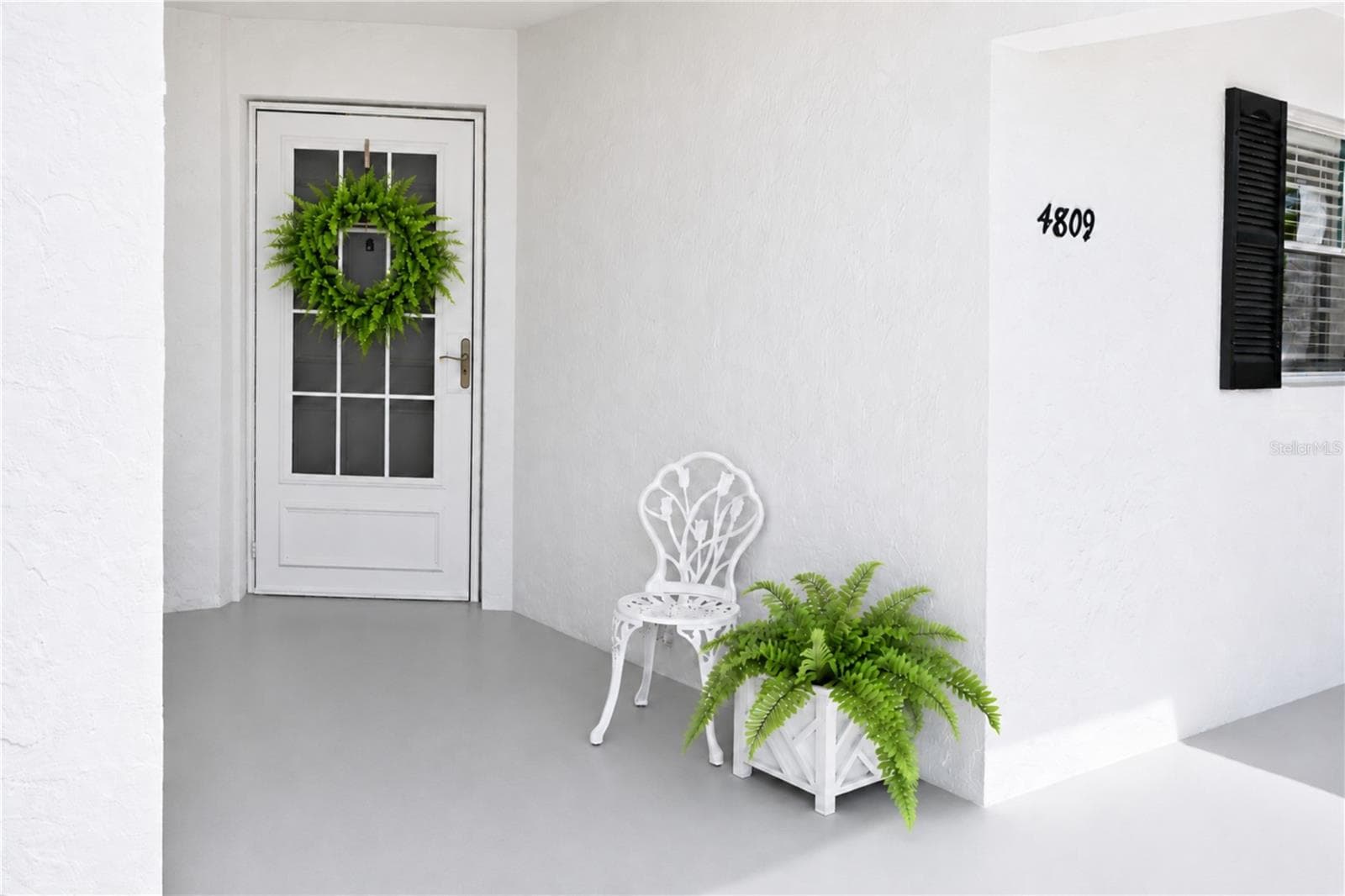 Condo alcove entrance - 4809 INDEPENDENCE DR, BRADENTON