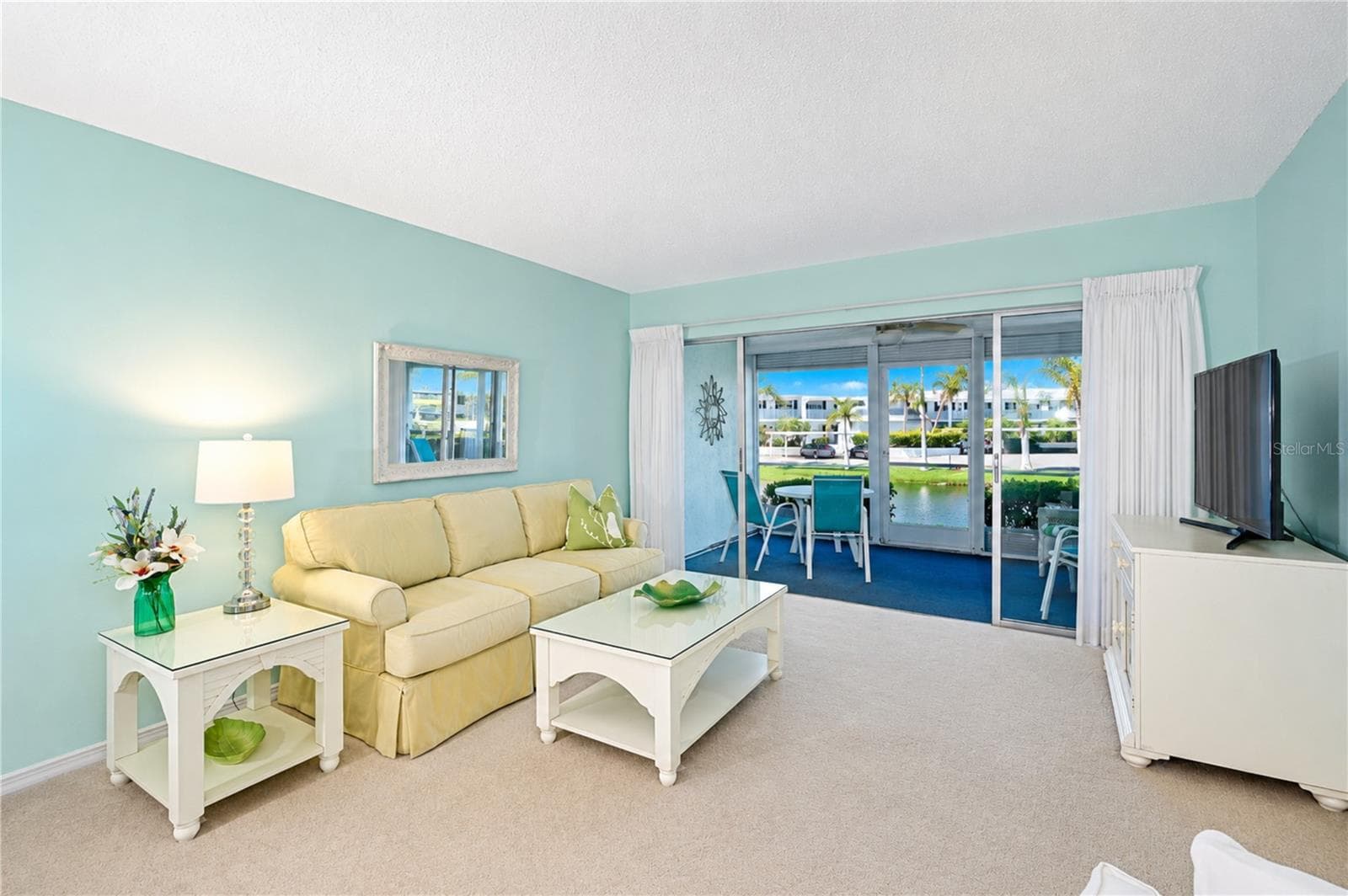 Living - 4809 INDEPENDENCE DR, BRADENTON