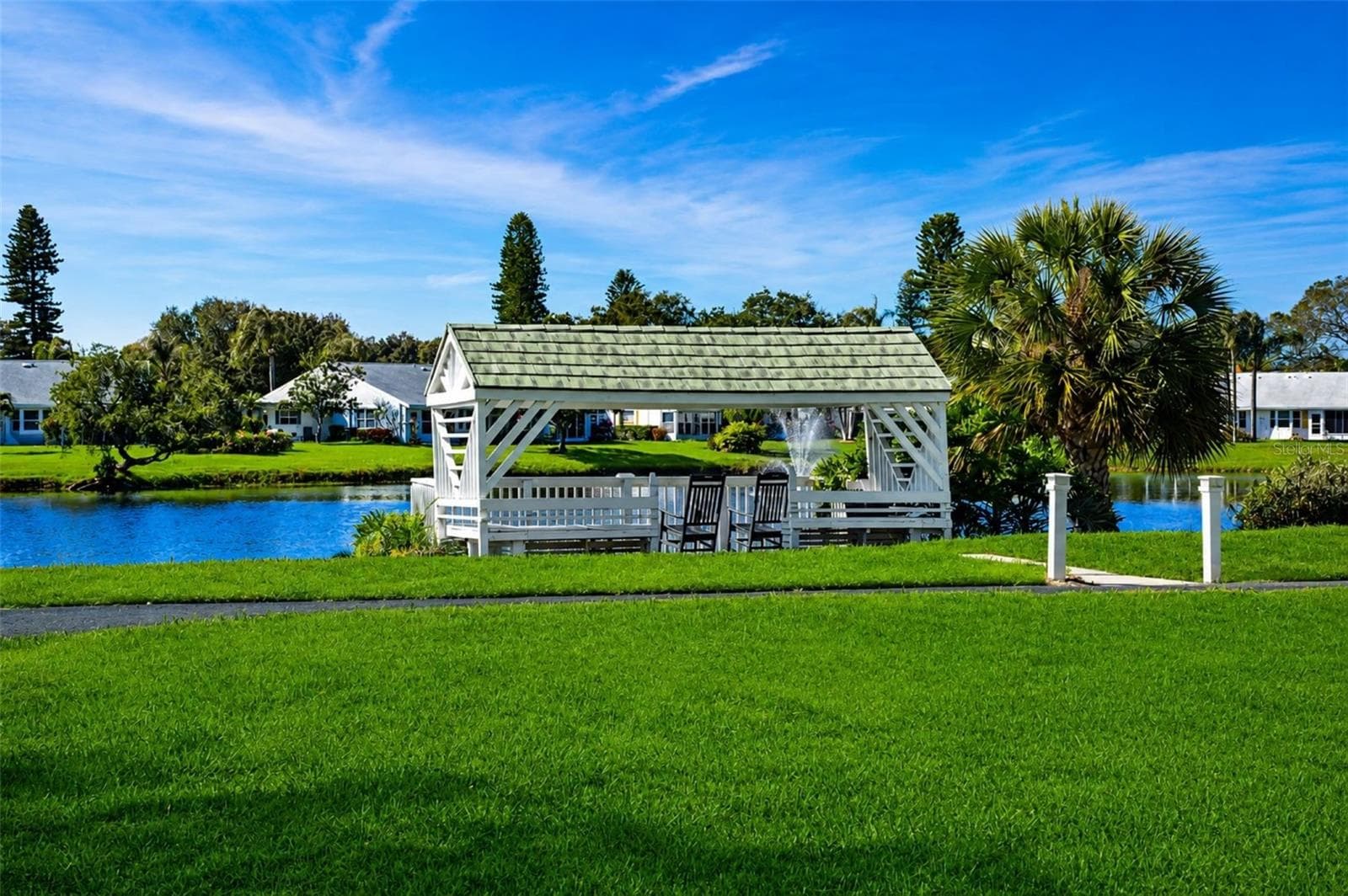 Mt Vernon lakeside gazebo - 4809 INDEPENDENCE DR, BRADENTON
