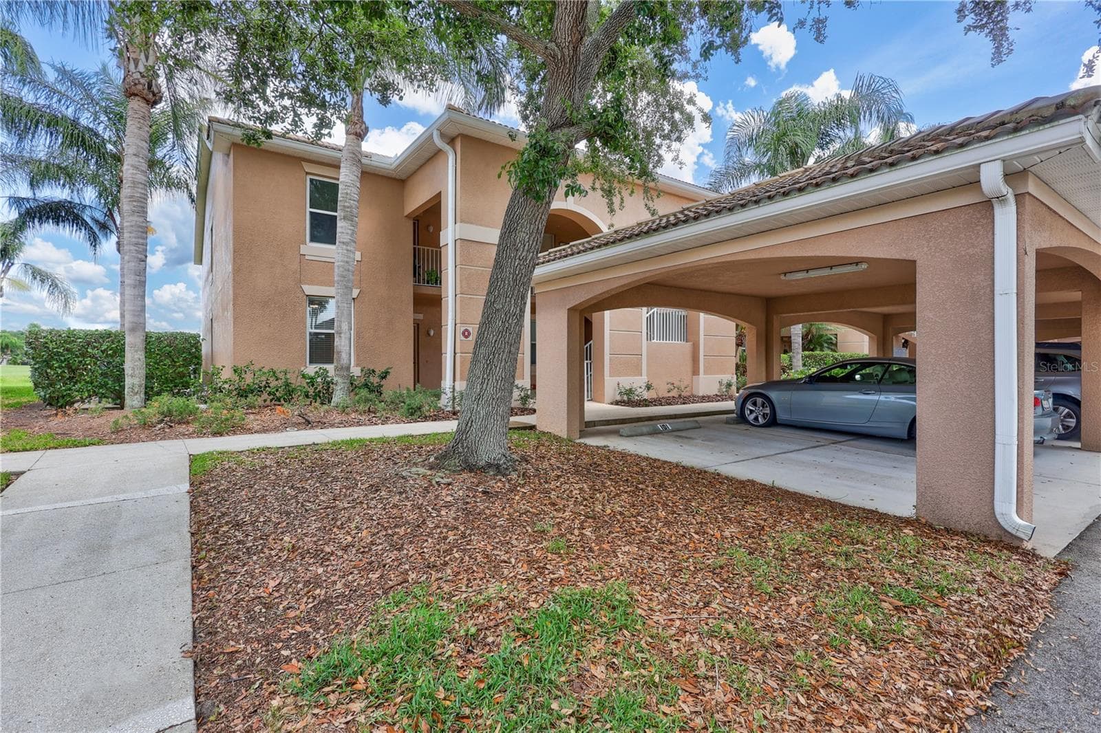Condominium at 915 FAIRWAYCOVE LN #101, BRADENTON, photo 4 of 67