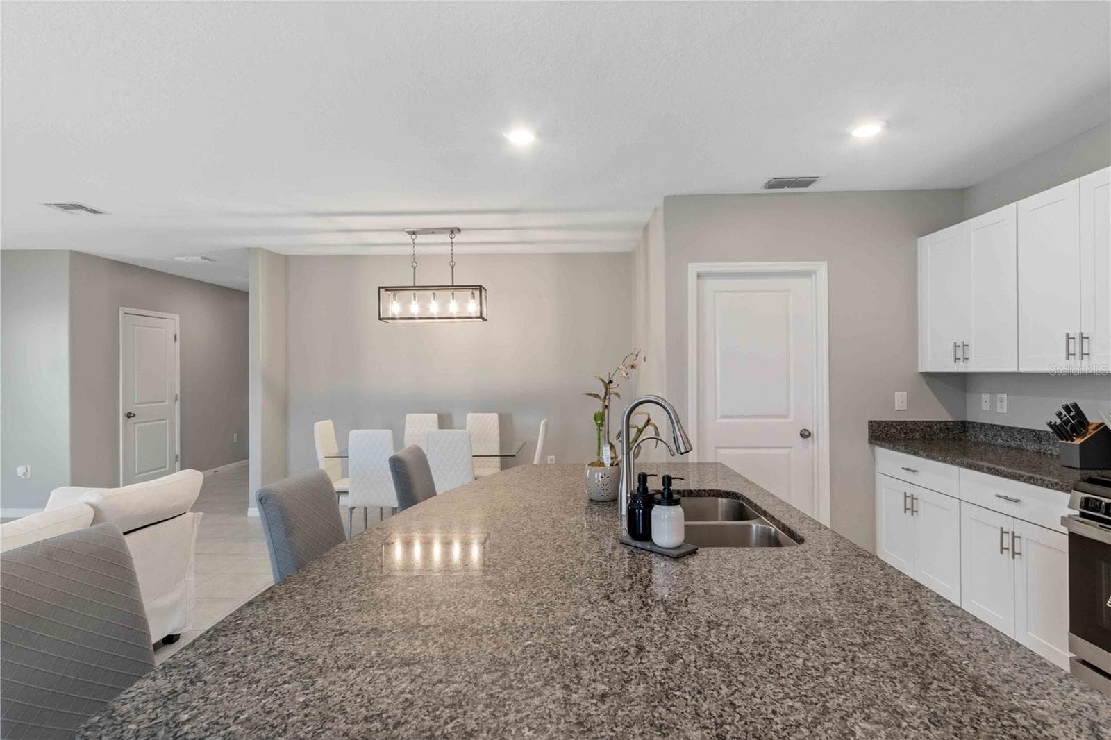 Single Family Residence at 9440 LEMON DROP LOOP, SUN CITY CENTER, photo 15 of 55