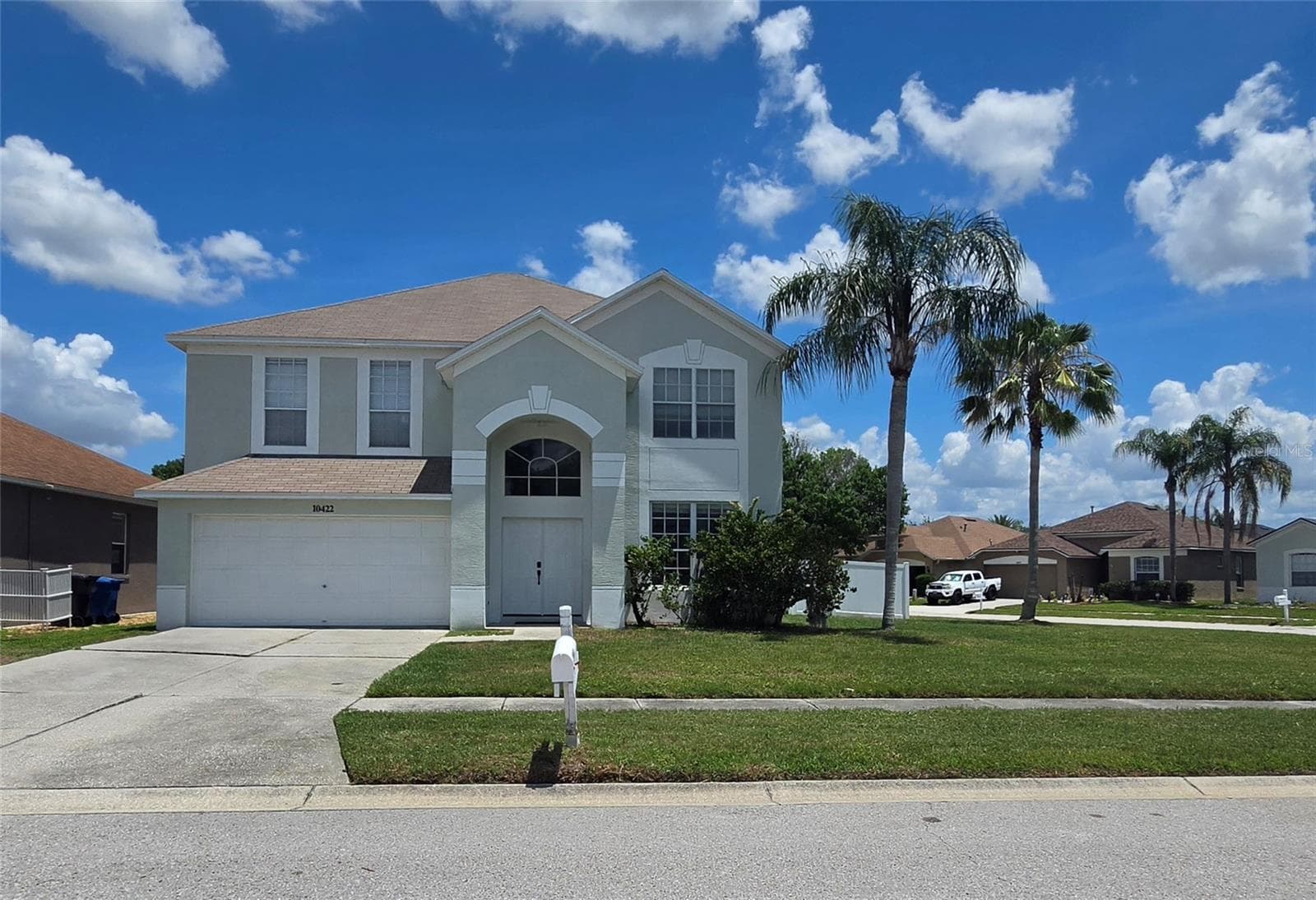 Single Family Residence at 10422 GLEN WILLOW LN, TAMPA, photo 2 of 46