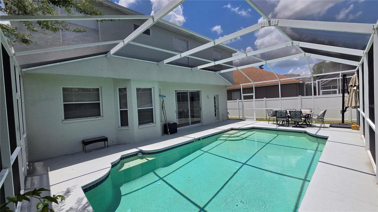 Single Family Residence at 10422 GLEN WILLOW LN, TAMPA, photo 7 of 46
