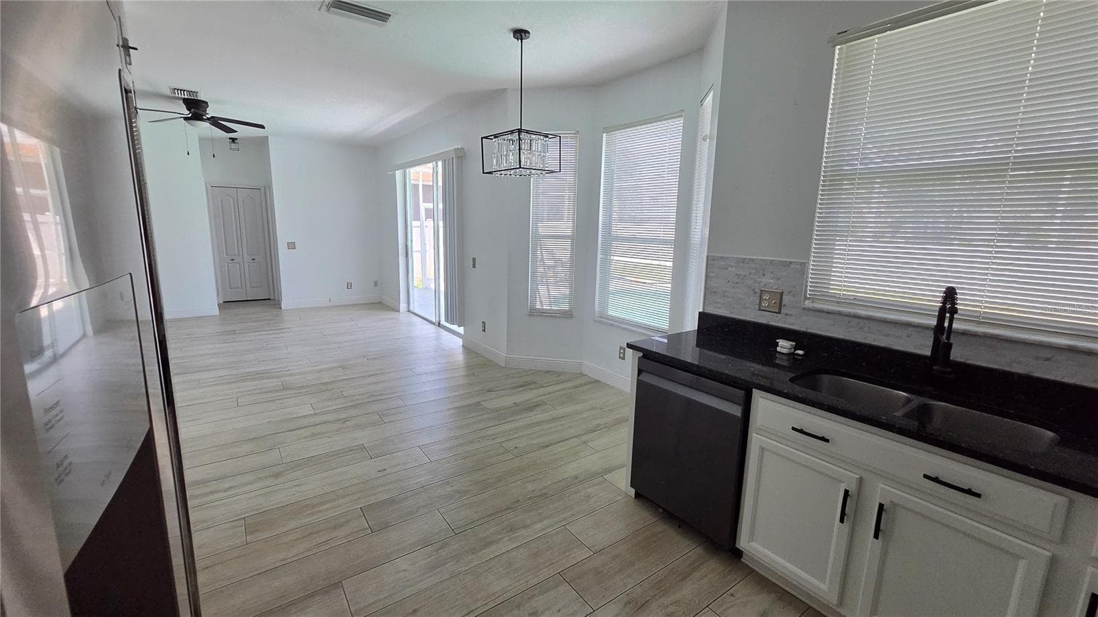 Single Family Residence at 10422 GLEN WILLOW LN, TAMPA, photo 12 of 46