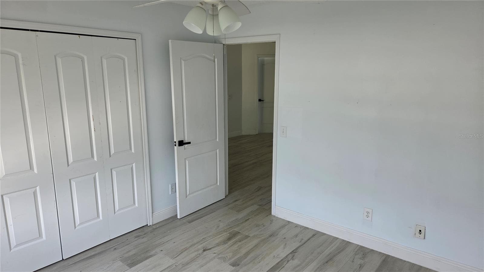 Front Bedroom - 10422 GLEN WILLOW LN, TAMPA