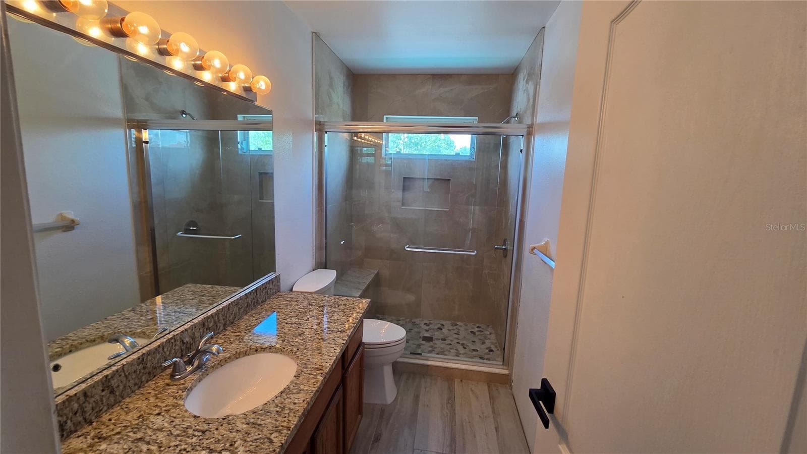2nd Bathroom - 10422 GLEN WILLOW LN, TAMPA