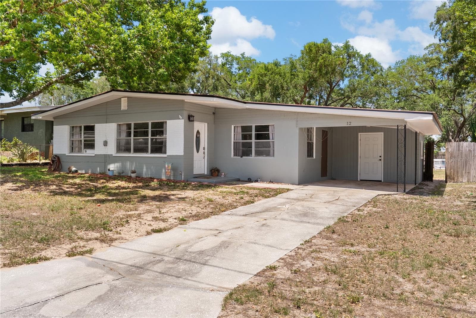 Front - 12 BEVERLY DR, FROSTPROOF