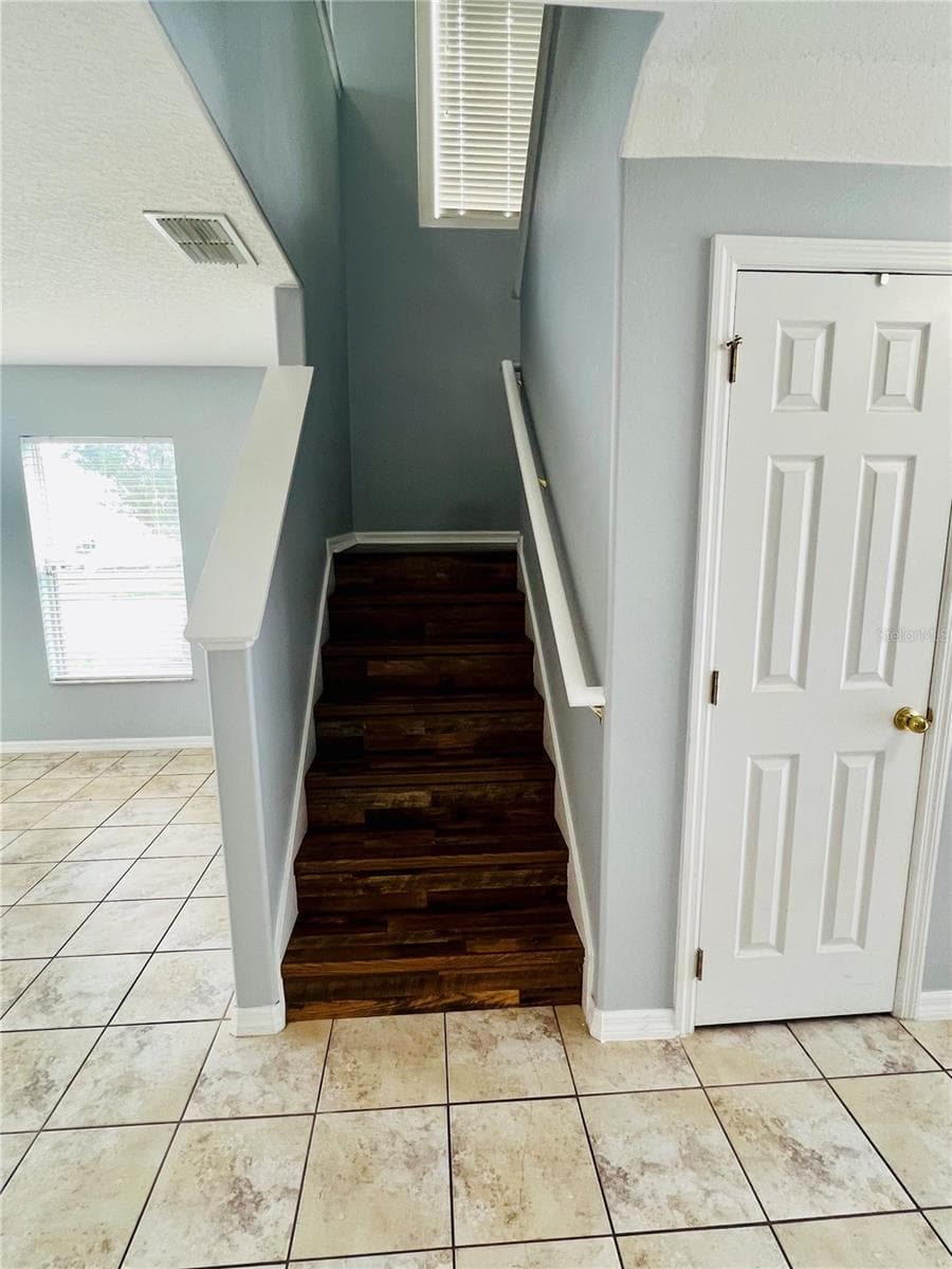 Townhouse at 13672 CYGNUS DR, ORLANDO, photo 4 of 24