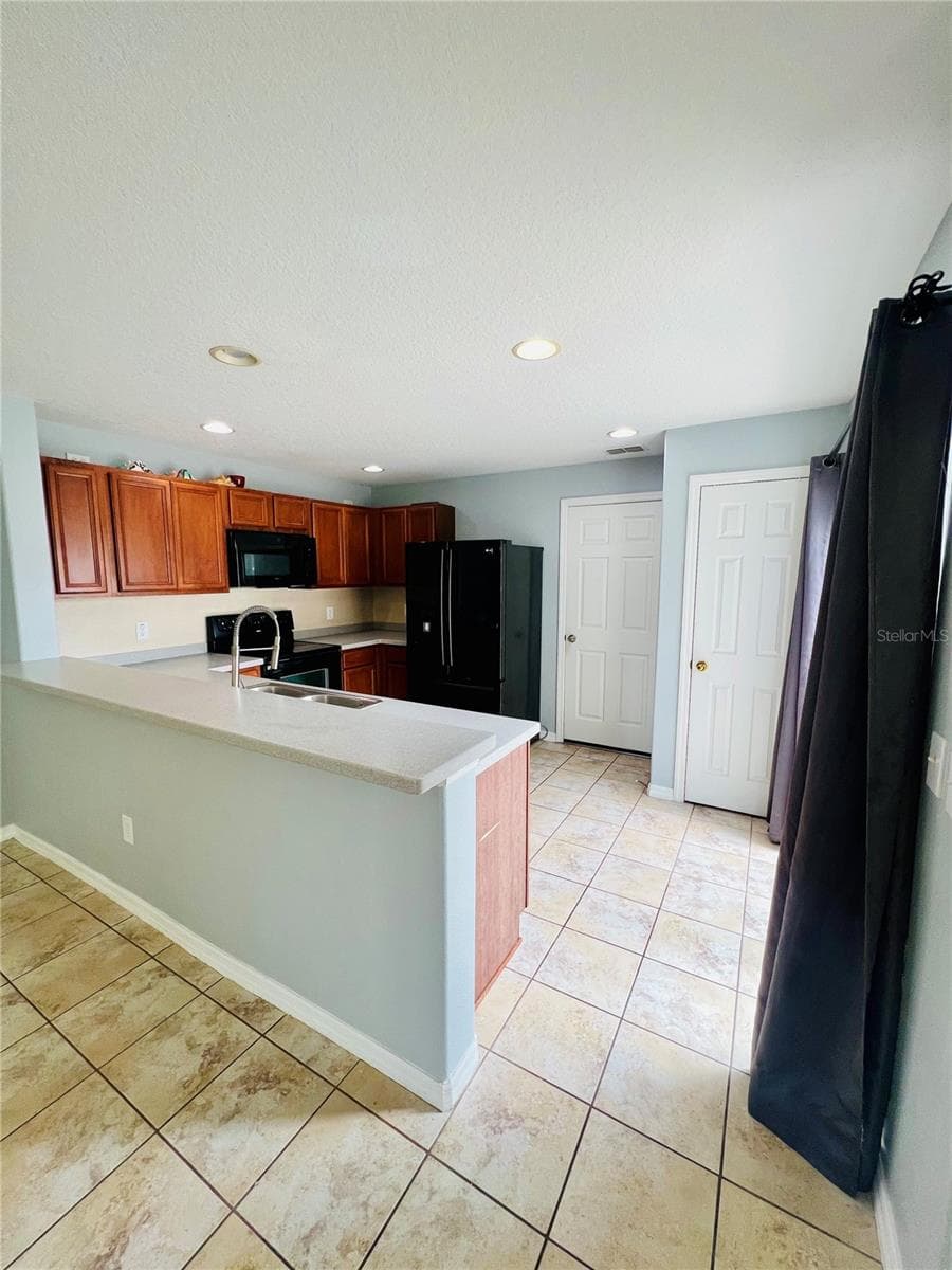 Kitchen - 13672 CYGNUS DR, ORLANDO
