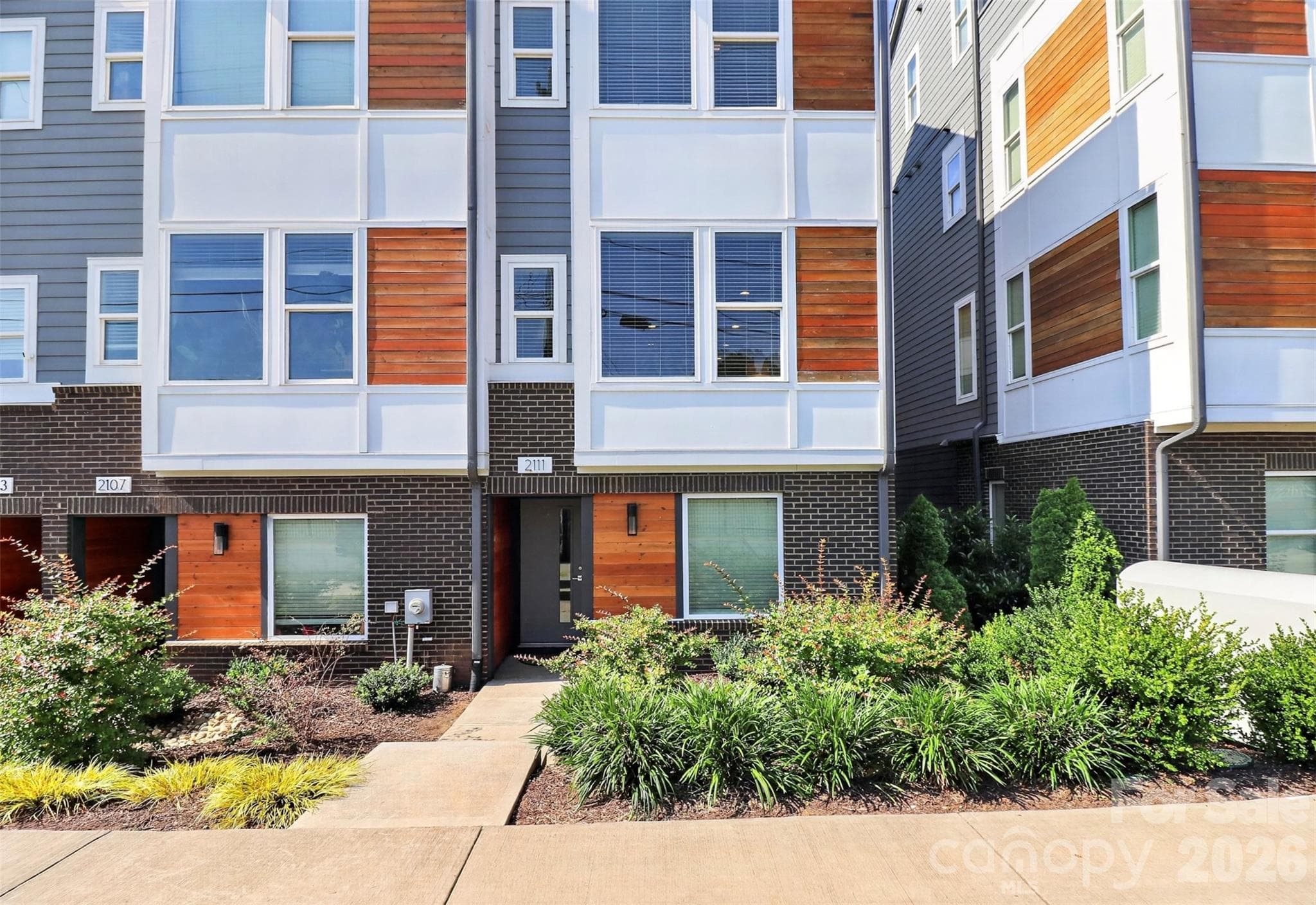 Townhouse at Charlotte, photo 2 of 37