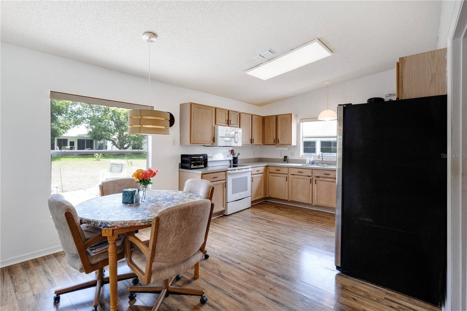 Eat-In-Kitchen - 5030 EL DESTINO DR, LEESBURG