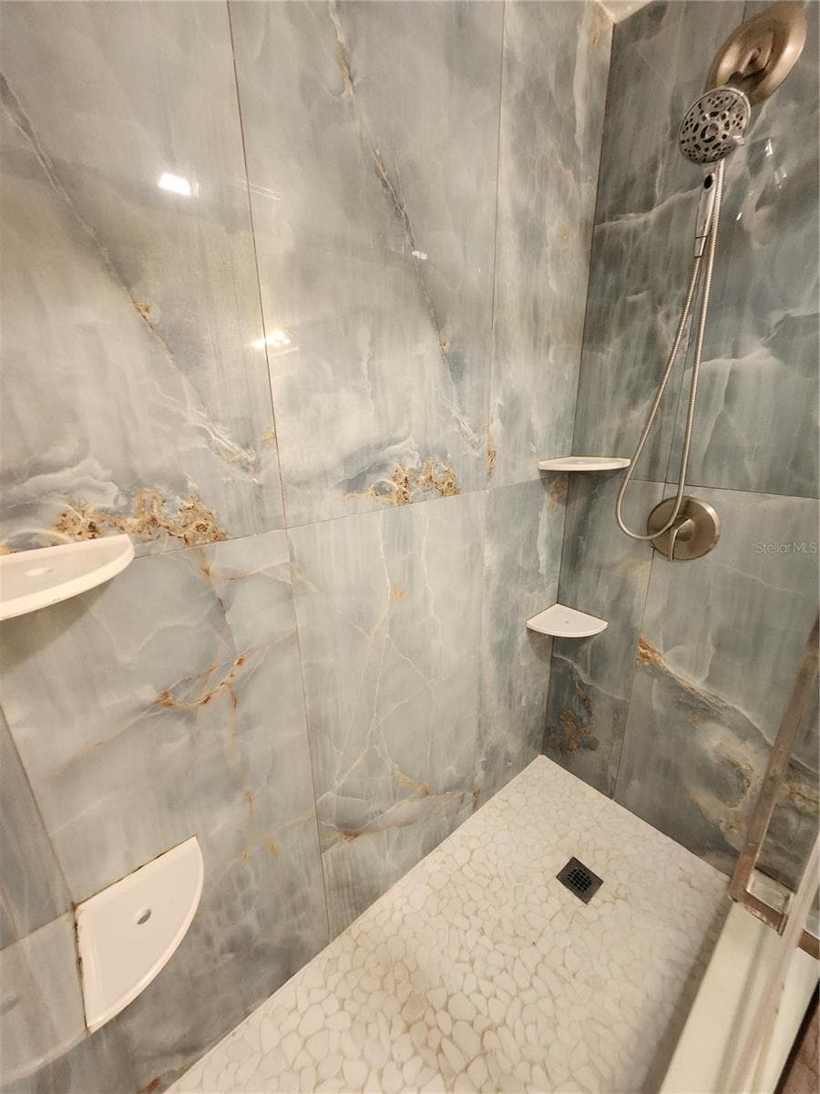 master Bath - 1513 16TH CIR SE #43, LARGO