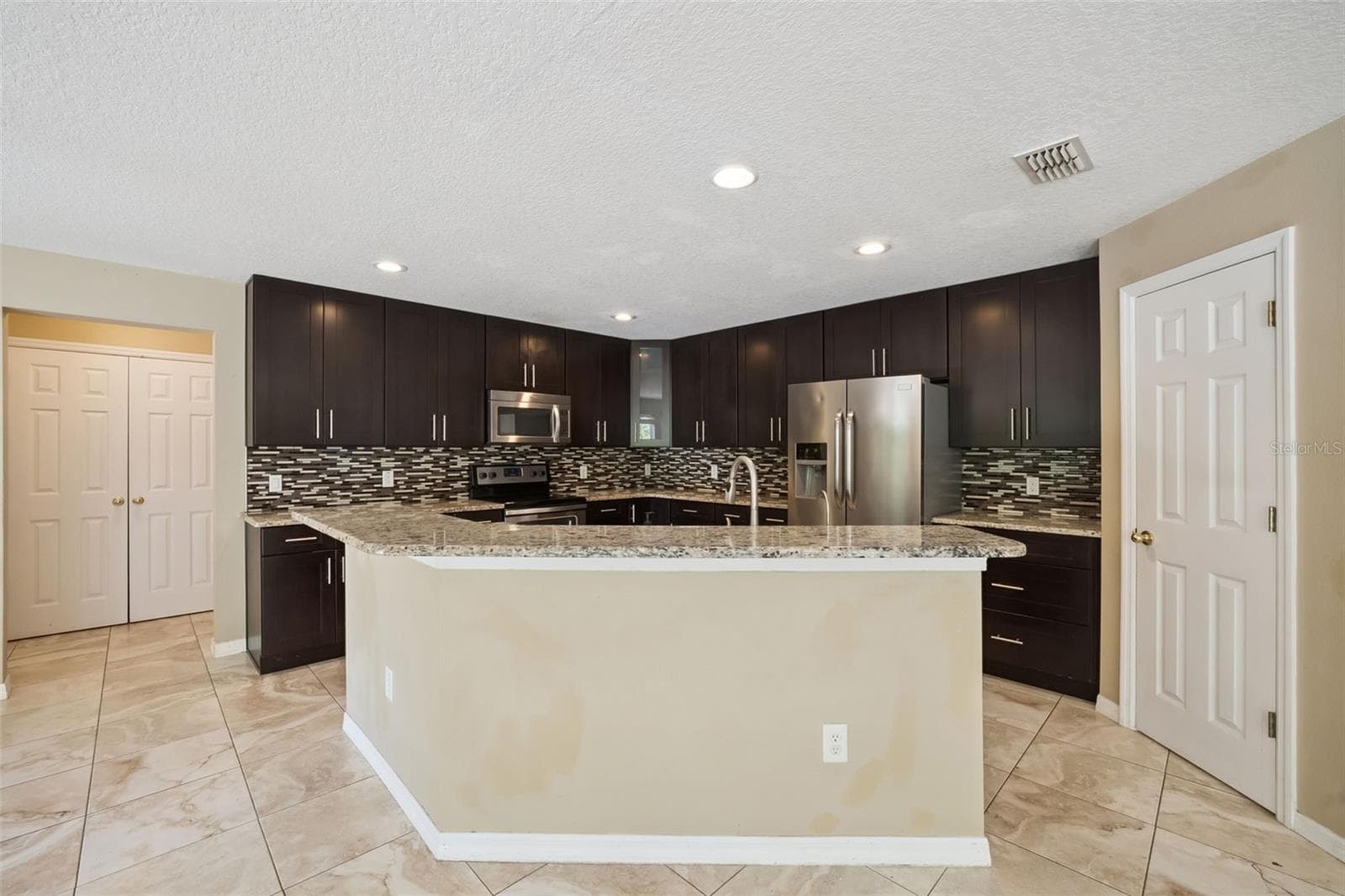 Kitchen - 5056 GANDROSS LN, MOUNT DORA