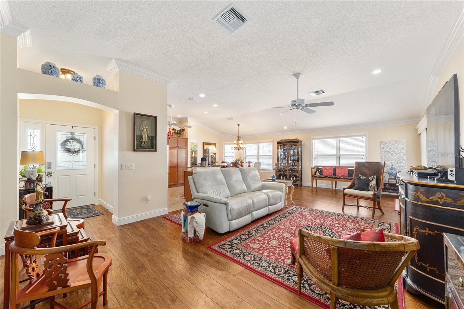 Villa at 418 FLOSSMOOR CT, THE VILLAGES, photo 11 of 62