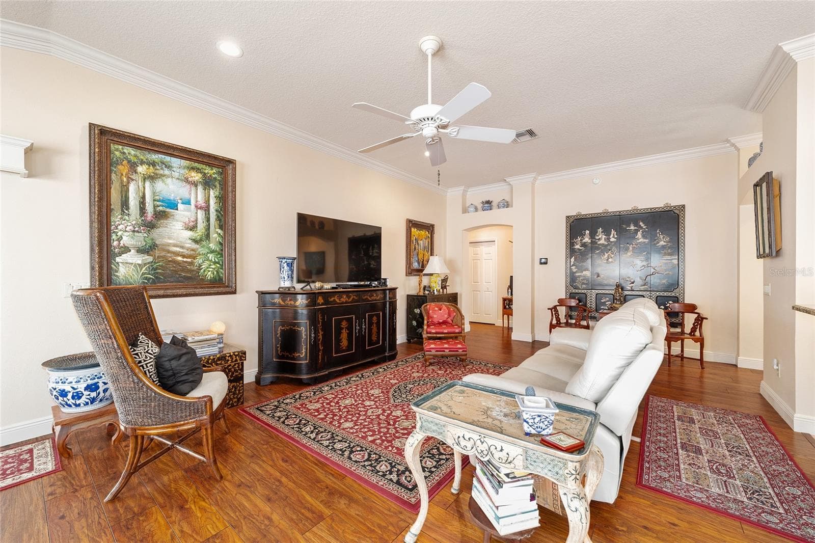 Villa at 418 FLOSSMOOR CT, THE VILLAGES, photo 13 of 62