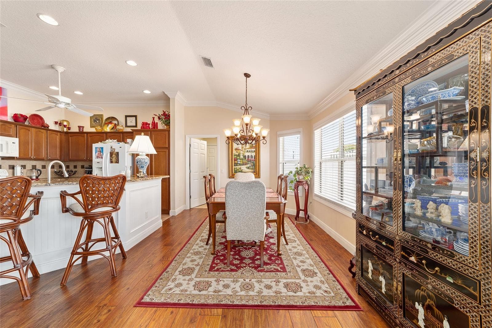 Villa at 418 FLOSSMOOR CT, THE VILLAGES, photo 14 of 62