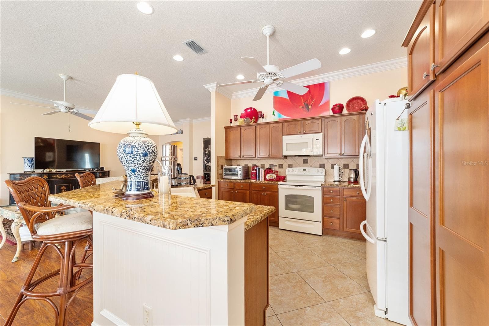 Villa at 418 FLOSSMOOR CT, THE VILLAGES, photo 16 of 62
