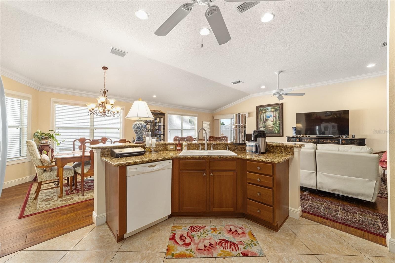 Villa at 418 FLOSSMOOR CT, THE VILLAGES, photo 21 of 62