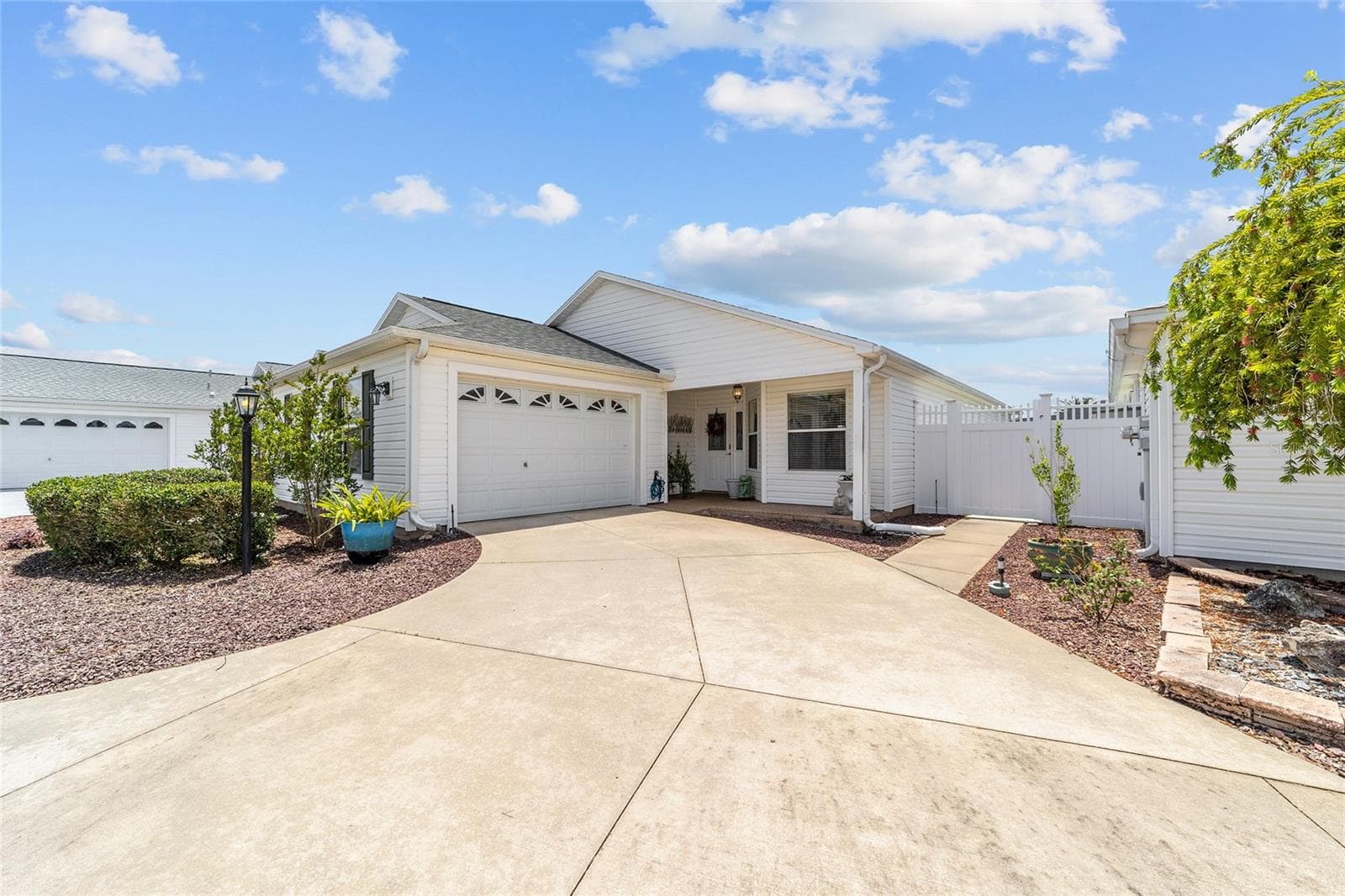Villa at 418 FLOSSMOOR CT, THE VILLAGES, photo 48 of 62