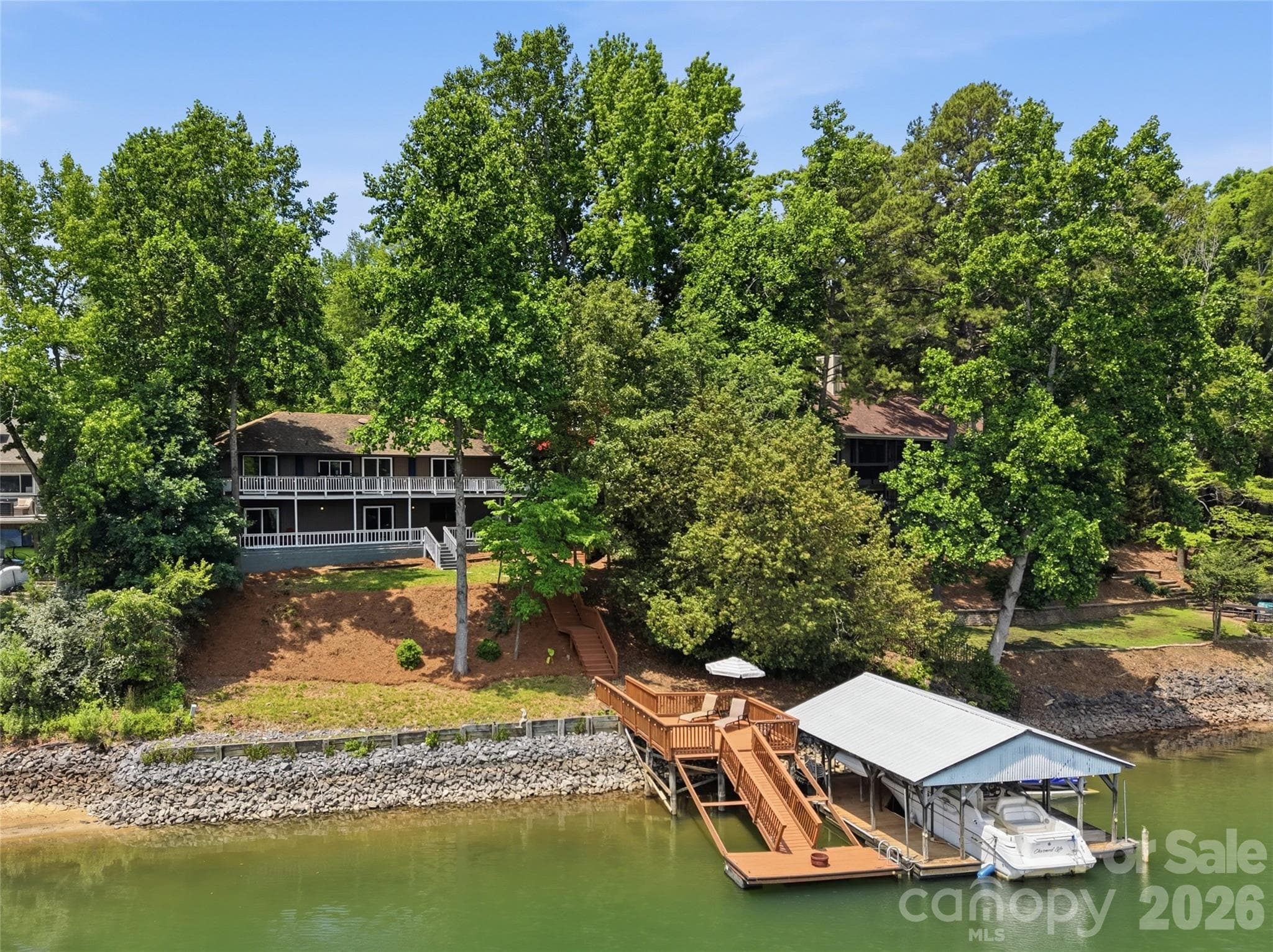 Stunningly renovated 4-bedroom, 4-bath waterfront home in sought-after Tega Cay with breathtaking Lake Wylie views - Tega Cay