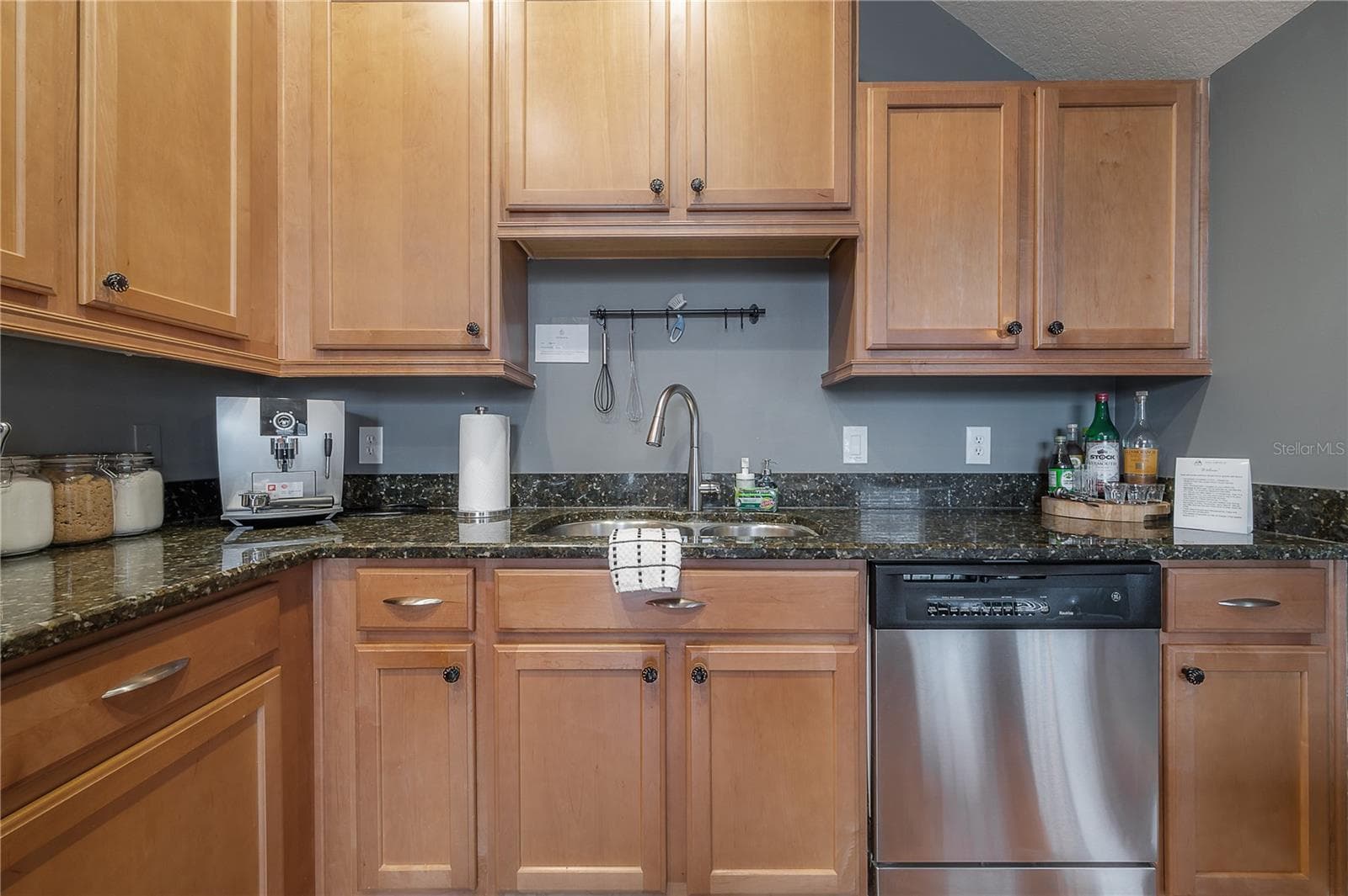 Townhouse at 111 S PACKWOOD AVE #C, TAMPA, photo 9 of 30