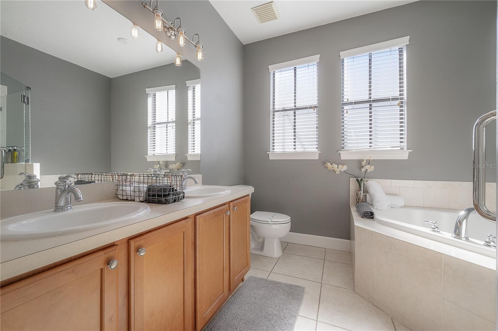 Townhouse at 111 S PACKWOOD AVE #C, TAMPA, photo 25 of 30