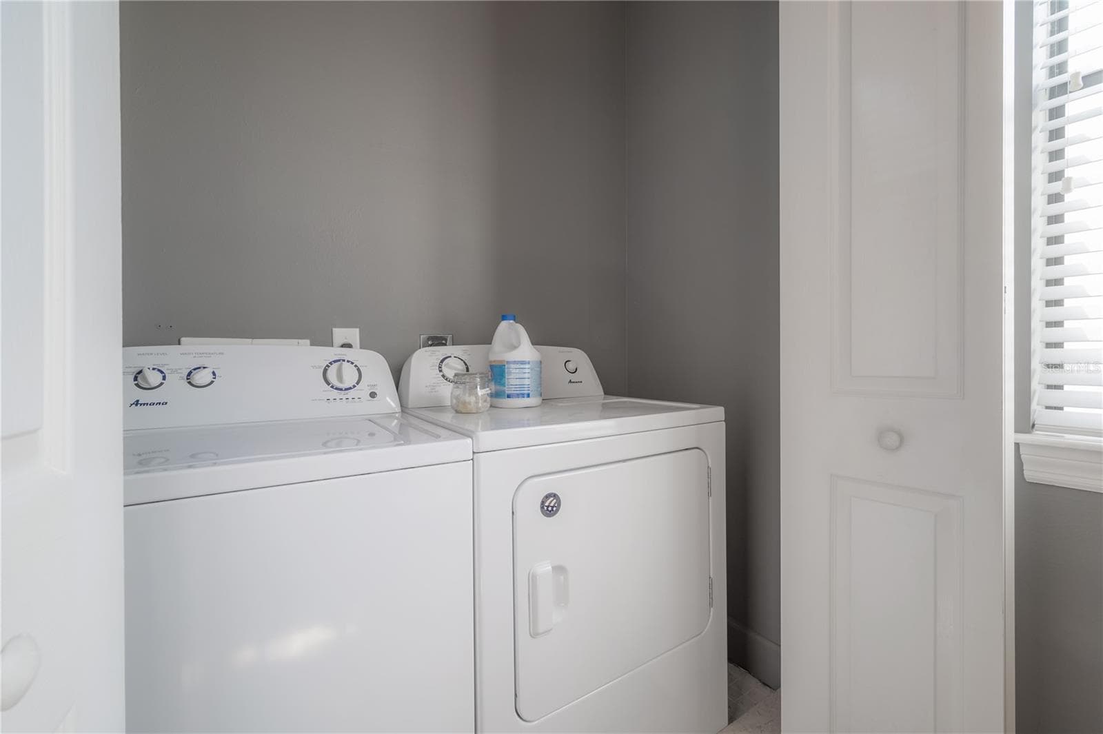 2nd floor laundry - 111 S PACKWOOD AVE #C, TAMPA