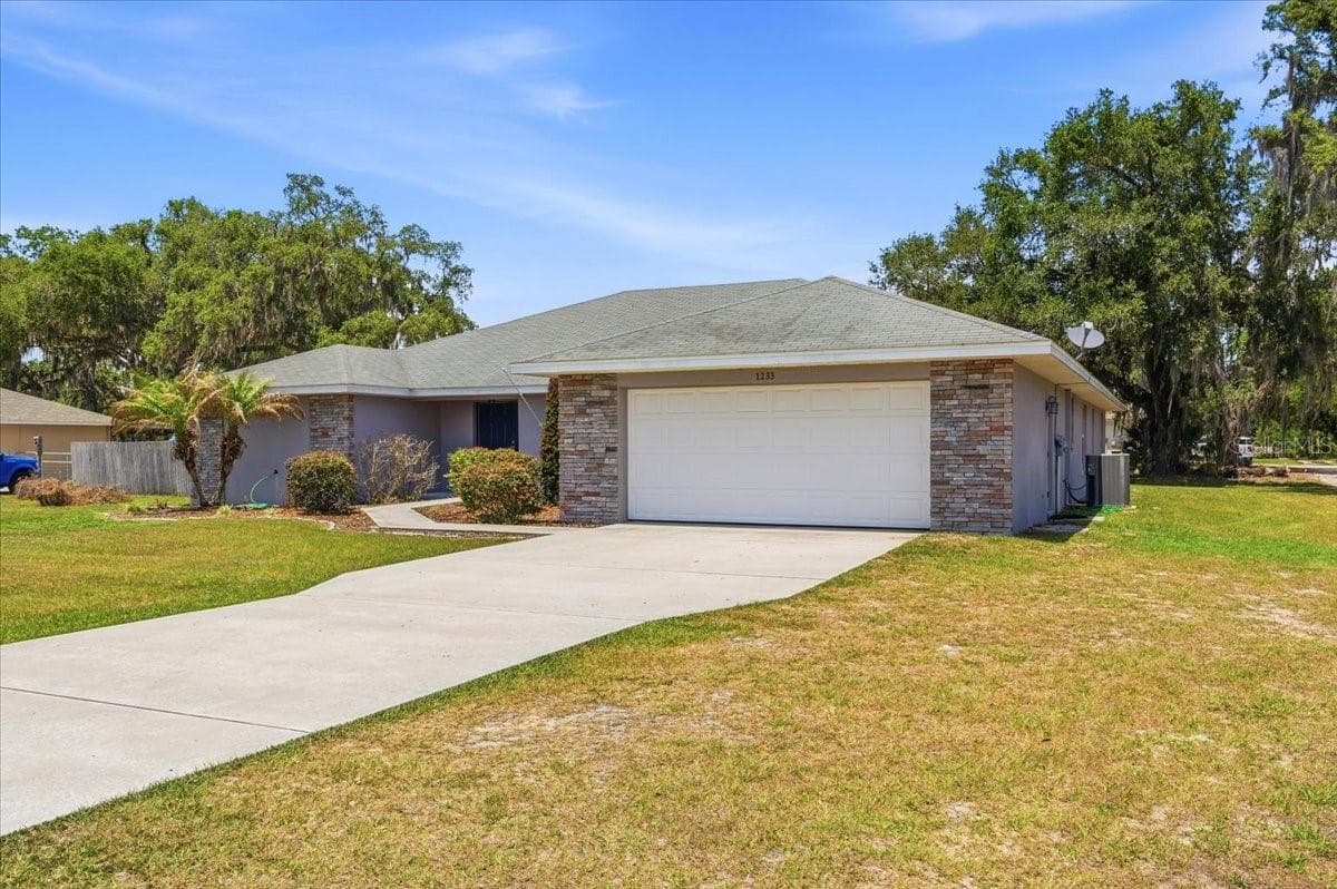 Single Family Residence at 1233 PARKER RD, LAKELAND, photo 7 of 54