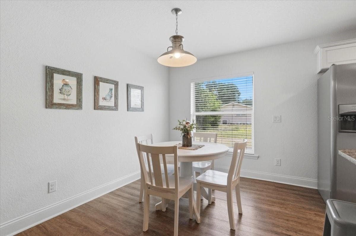 Breakfast Nook - 1233 PARKER RD, LAKELAND