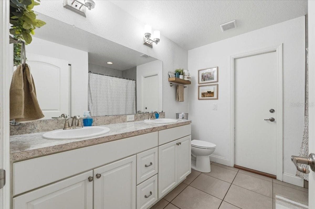 Spare Bathroom - 1233 PARKER RD, LAKELAND