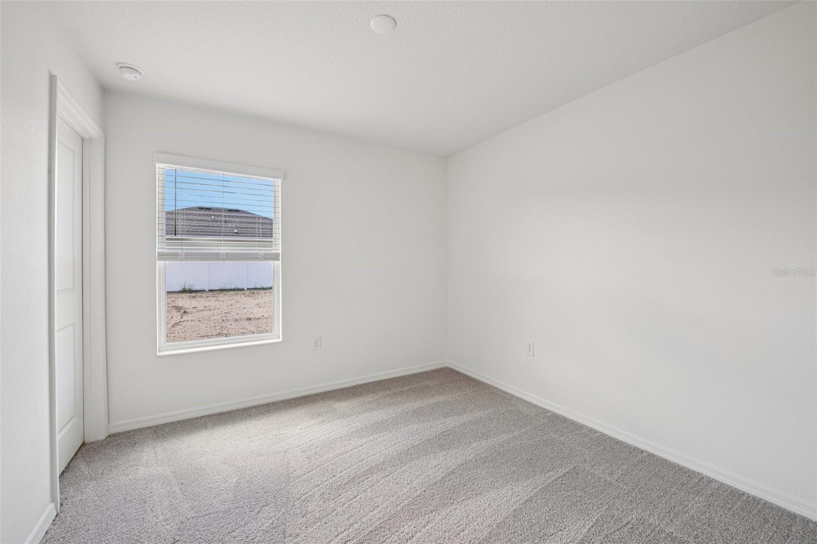 Single Family Residence at 20404 LAVENDER BLOOM LOOP, MOUNT DORA, photo 10 of 18