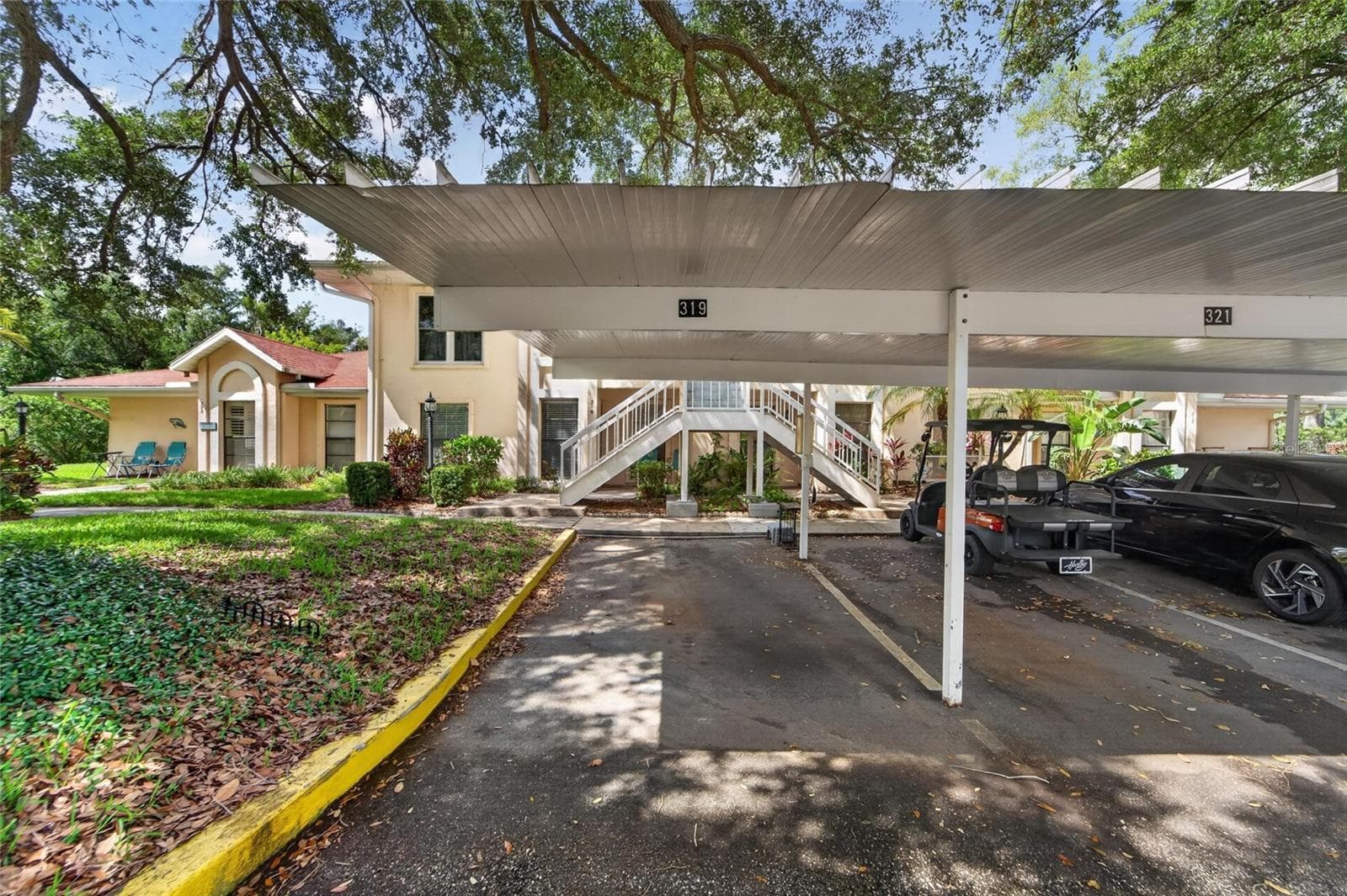 Condominium at 319 KNOTTWOOD CT #2, SUN CITY CENTER, photo 2 of 54
