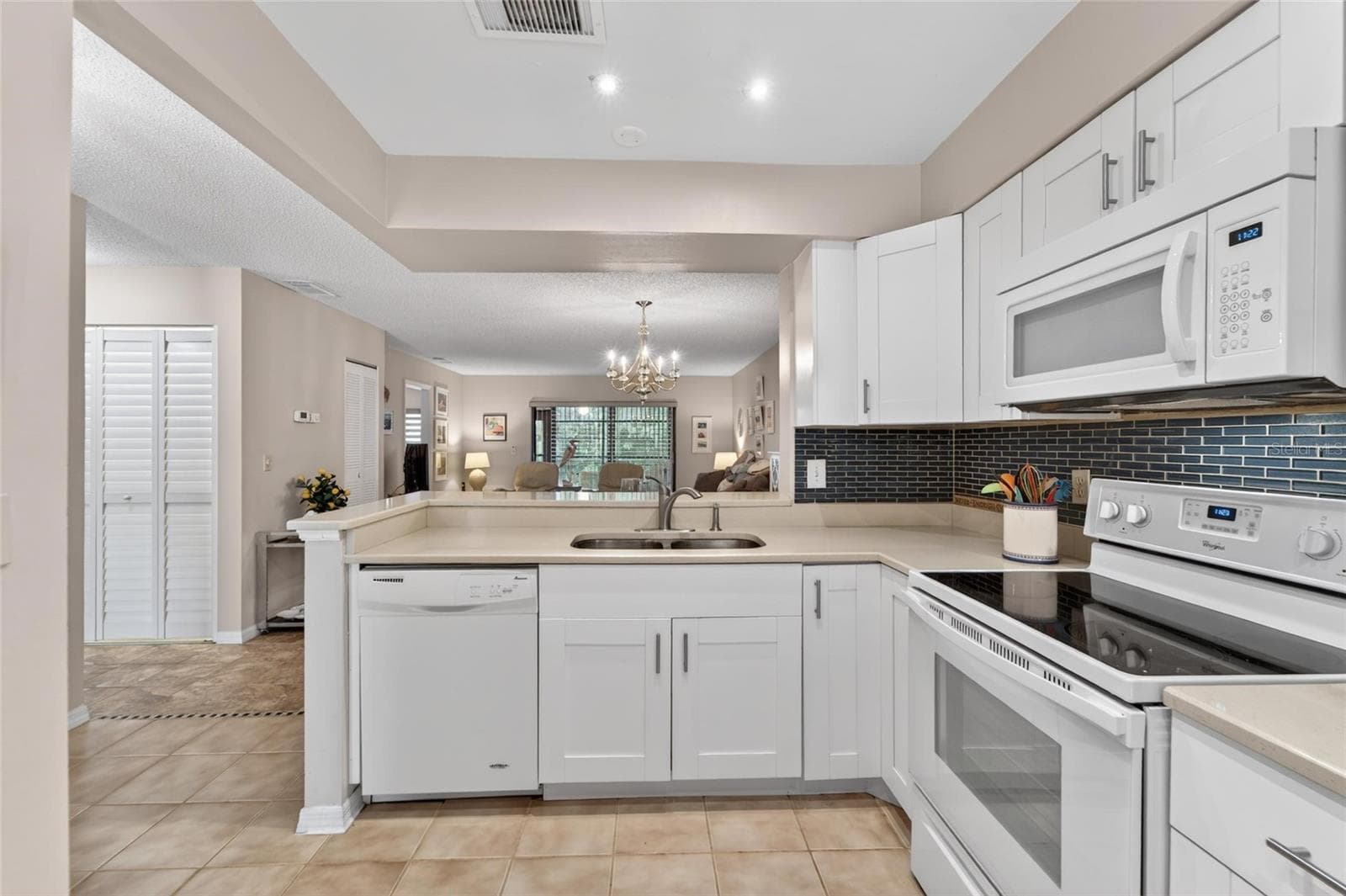 Condominium at 319 KNOTTWOOD CT #2, SUN CITY CENTER, photo 13 of 54