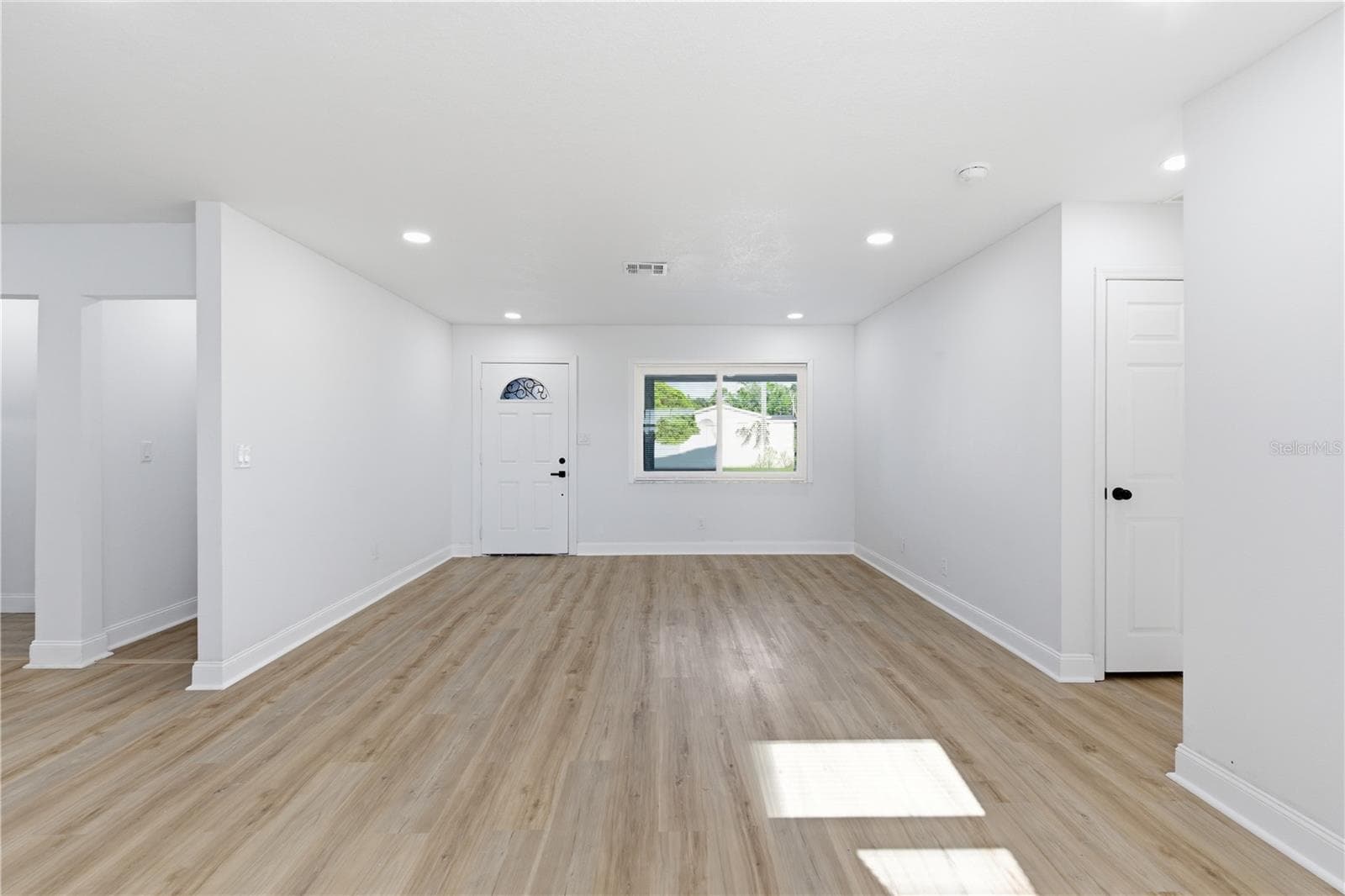 Living Room - 12760 118TH ST, LARGO