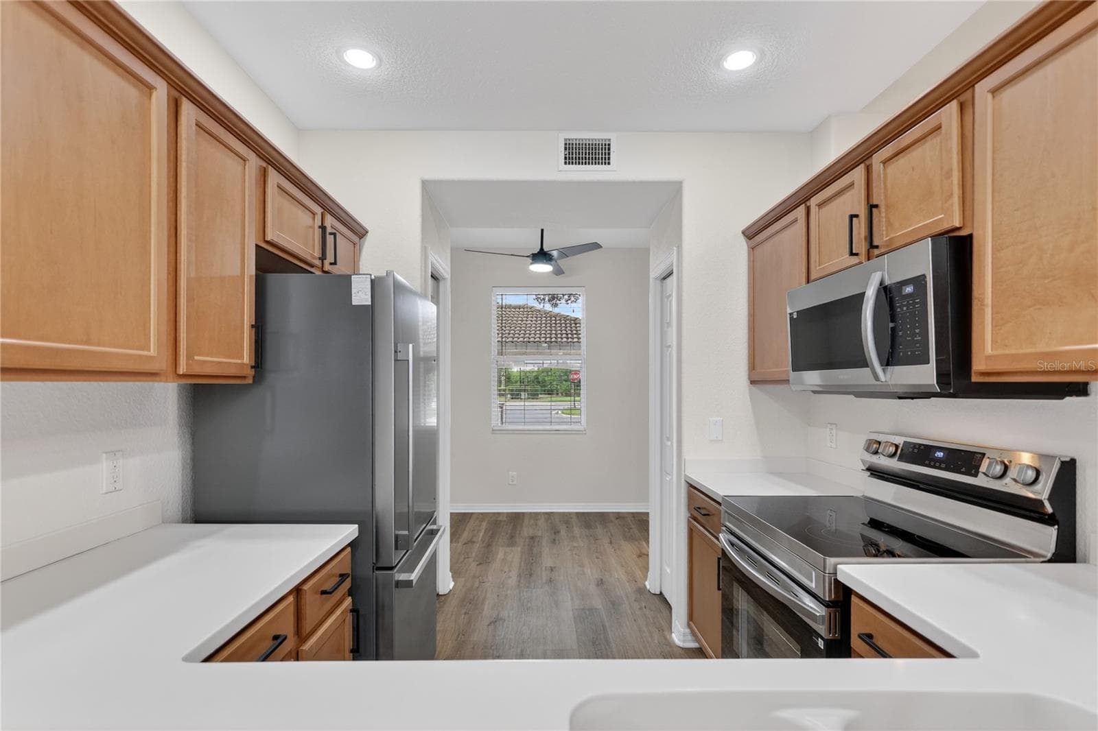 Condominium at 915 FAIRWAYCOVE LN #101, BRADENTON, photo 16 of 67
