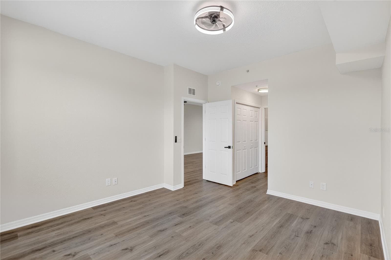 Condominium at 915 FAIRWAYCOVE LN #101, BRADENTON, photo 29 of 67