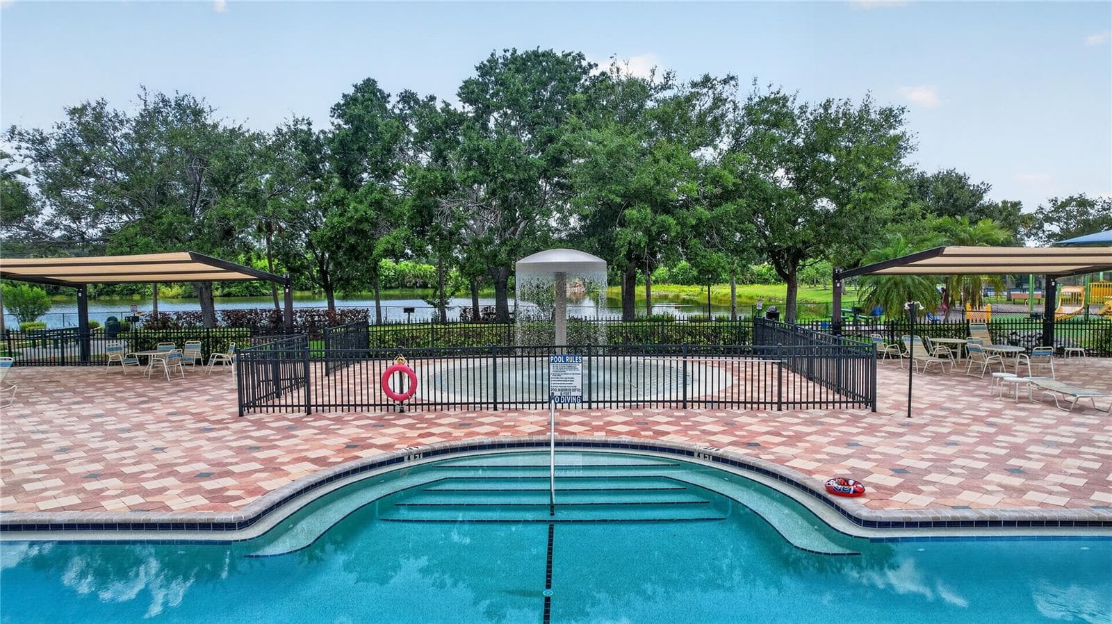 Condominium at 915 FAIRWAYCOVE LN #101, BRADENTON, photo 60 of 67