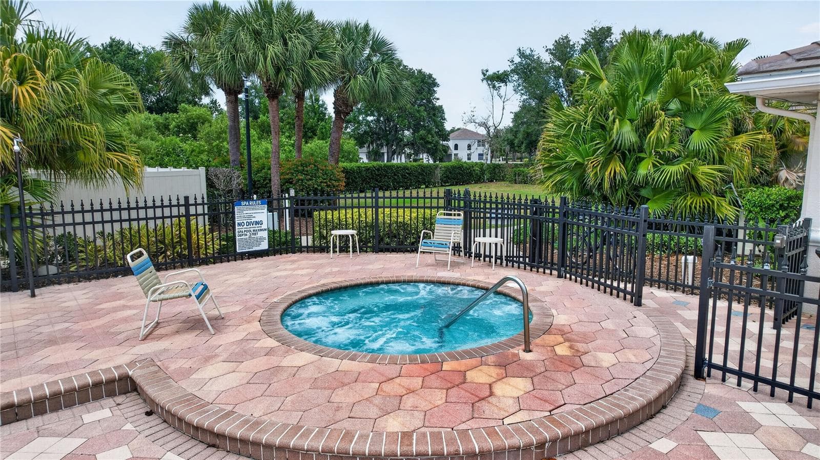 Condominium at 915 FAIRWAYCOVE LN #101, BRADENTON, photo 62 of 67