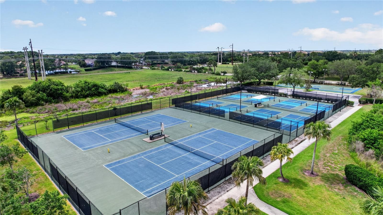 Condominium at 915 FAIRWAYCOVE LN #101, BRADENTON, photo 66 of 67