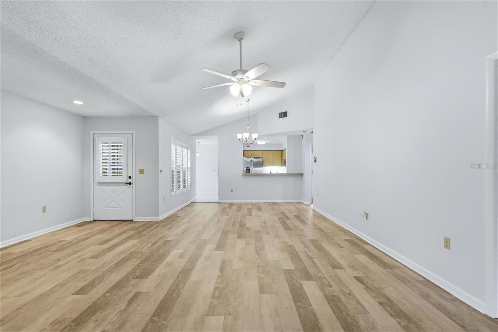 Condominium at 6420 CARRINGTON CIR #35, SARASOTA, photo 6 of 38