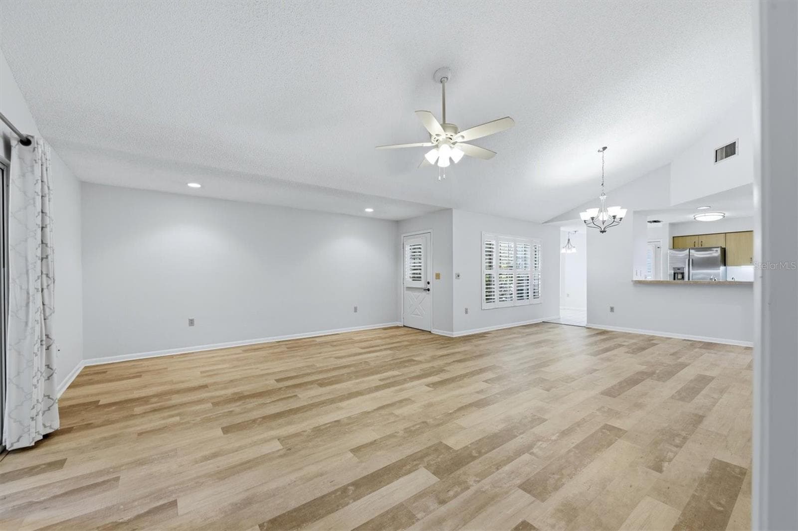 Condominium at 6420 CARRINGTON CIR #35, SARASOTA, photo 7 of 38