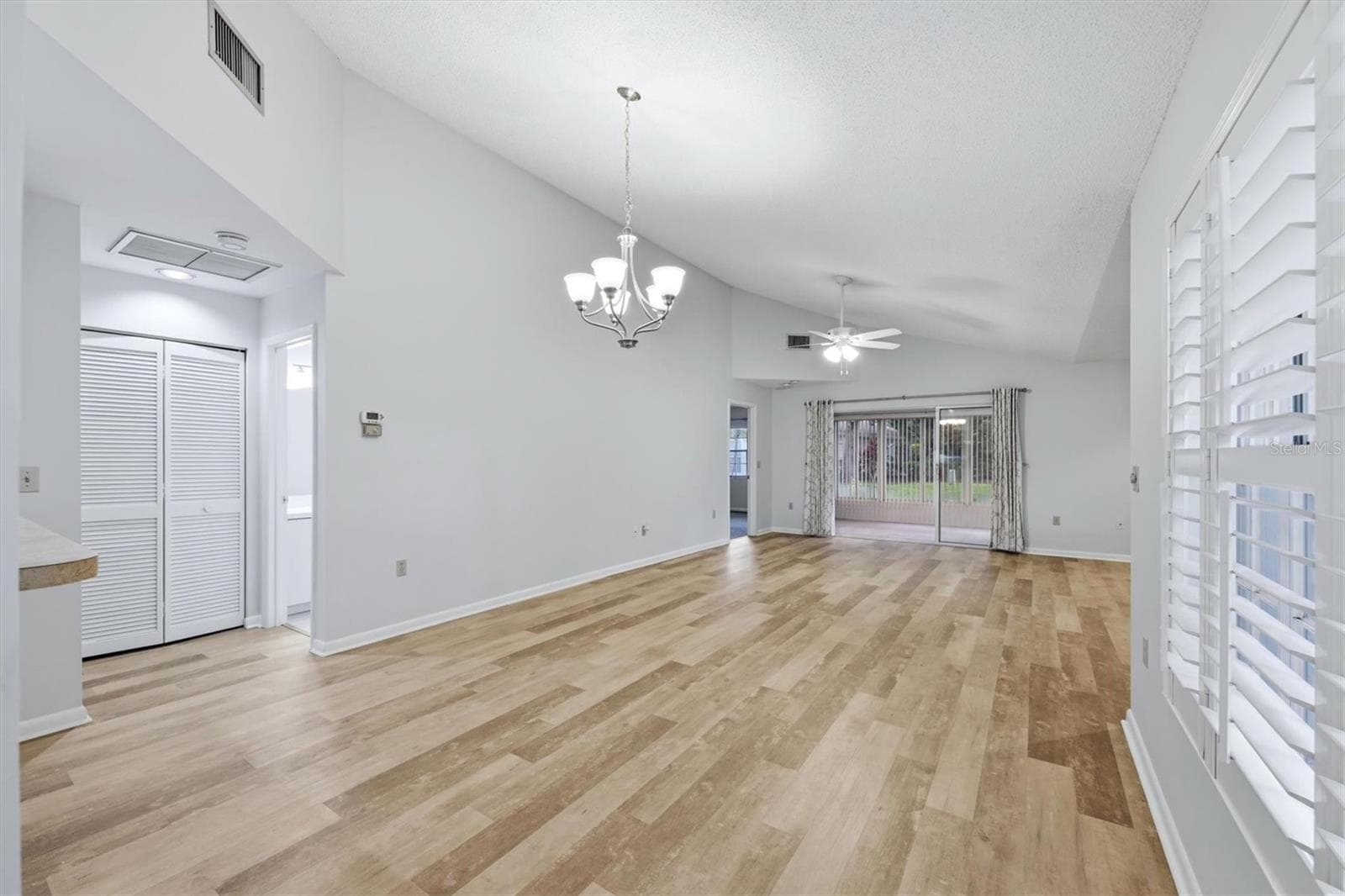 Condominium at 6420 CARRINGTON CIR #35, SARASOTA, photo 10 of 38