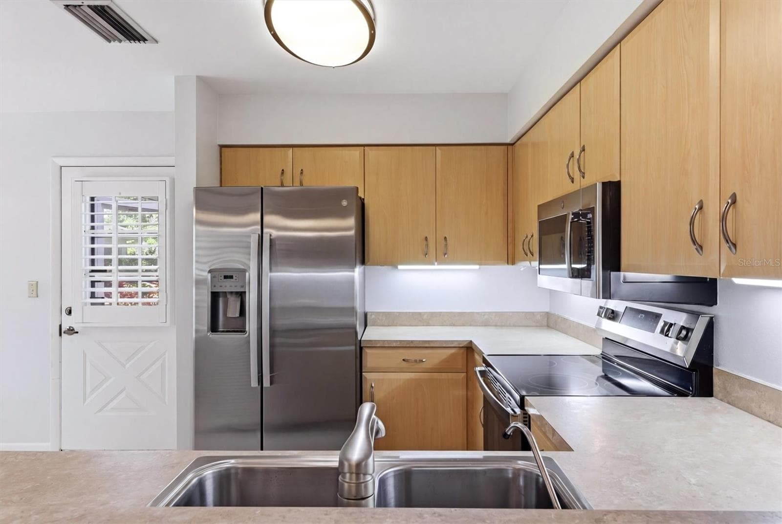 Condominium at 6420 CARRINGTON CIR #35, SARASOTA, photo 14 of 38