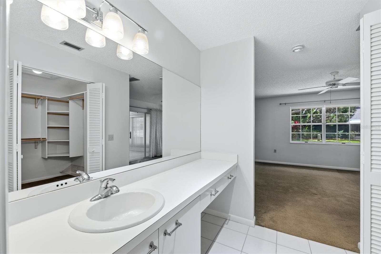 Condominium at 6420 CARRINGTON CIR #35, SARASOTA, photo 21 of 38