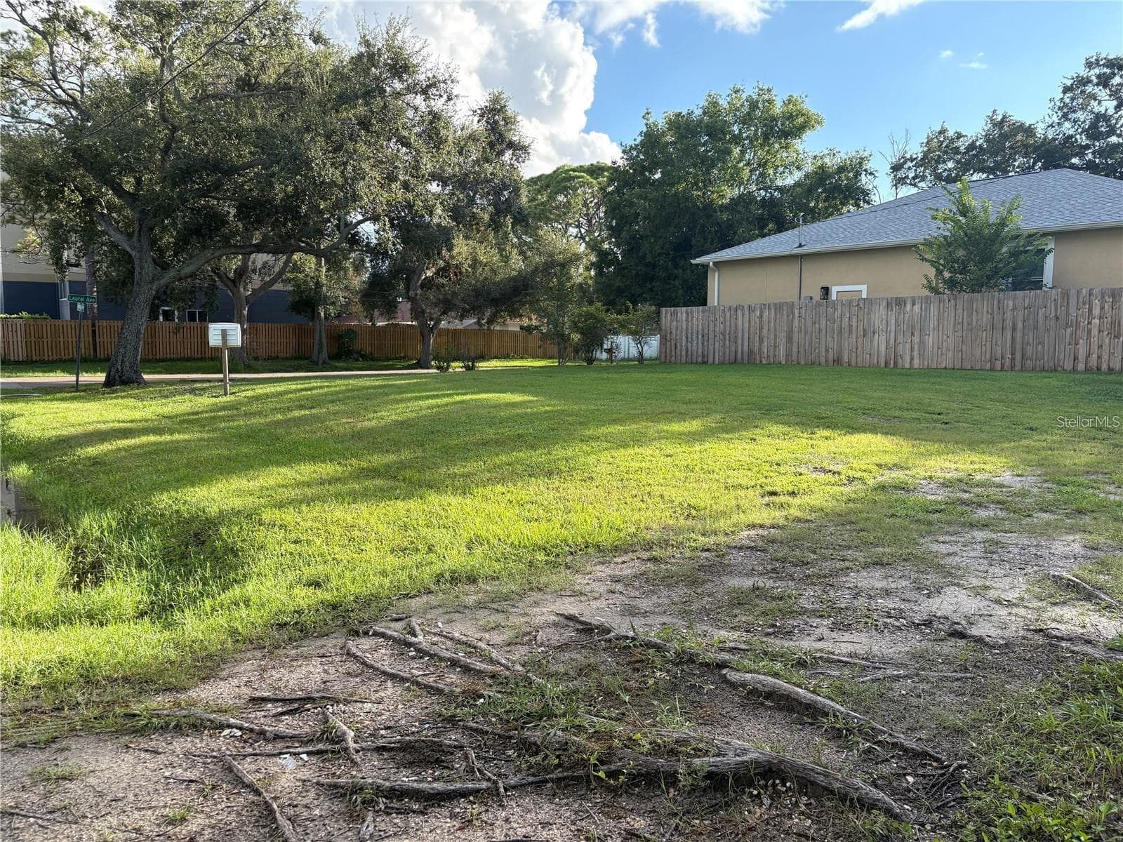 From the side - 3215 LAUREL AVE, CLEARWATER