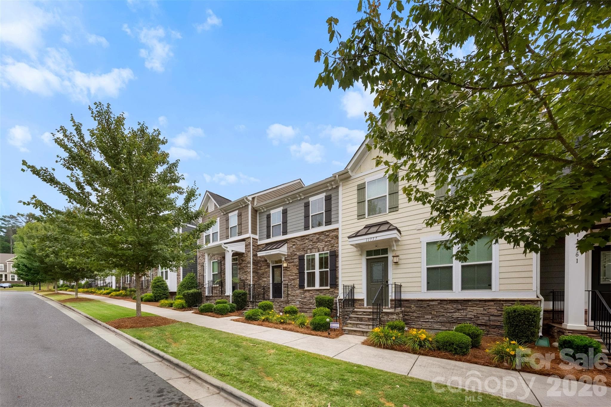 Townhouse at 11753 Blessington Road, Huntersville, photo 3 of 34