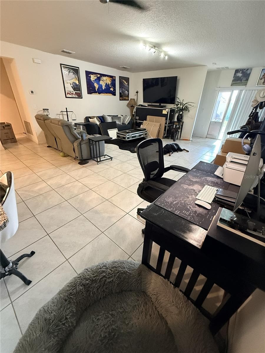 Single Family Residence at 329 WINGED ELM DR, DEBARY, photo 35 of 41