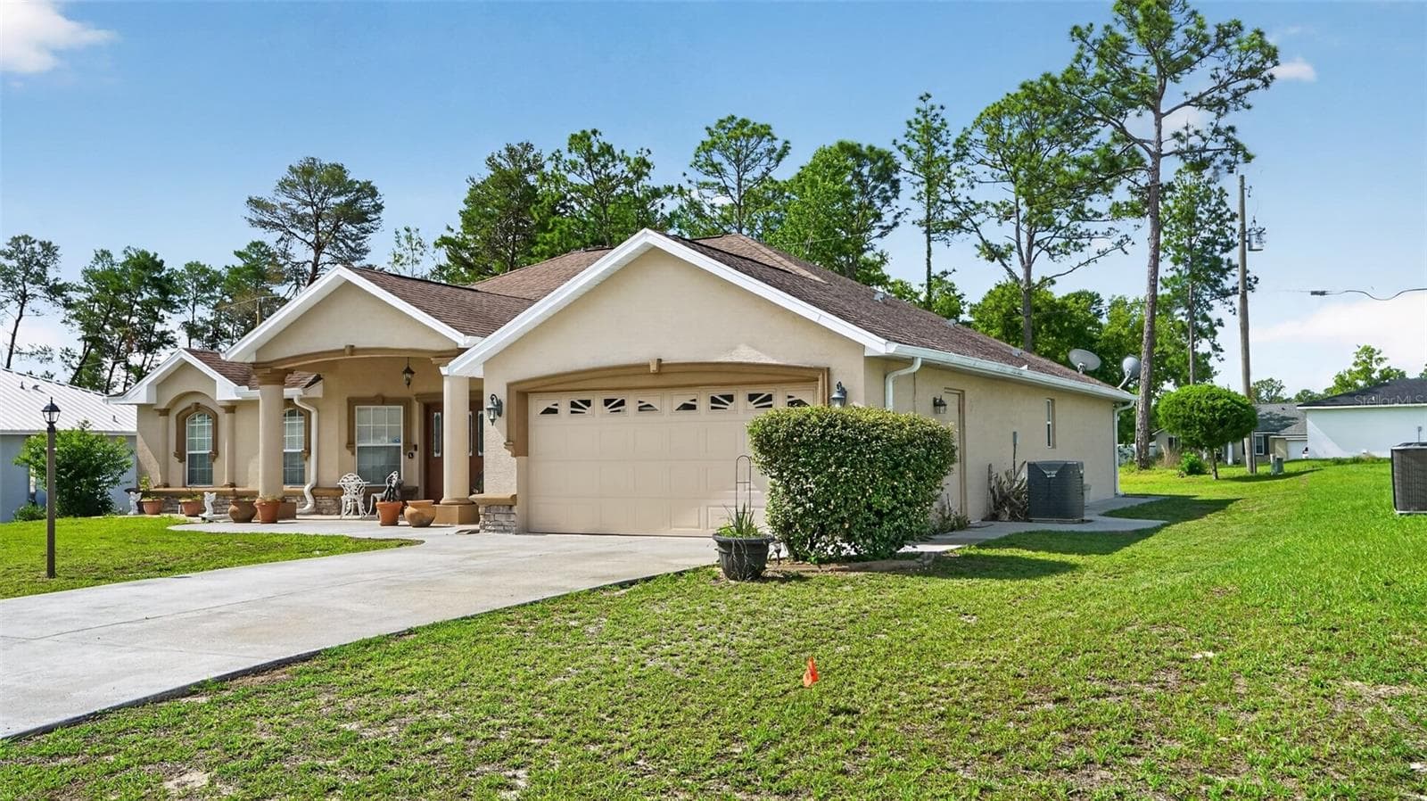 Single Family Residence at 208 MARION OAKS TRL, OCALA, photo 5 of 52