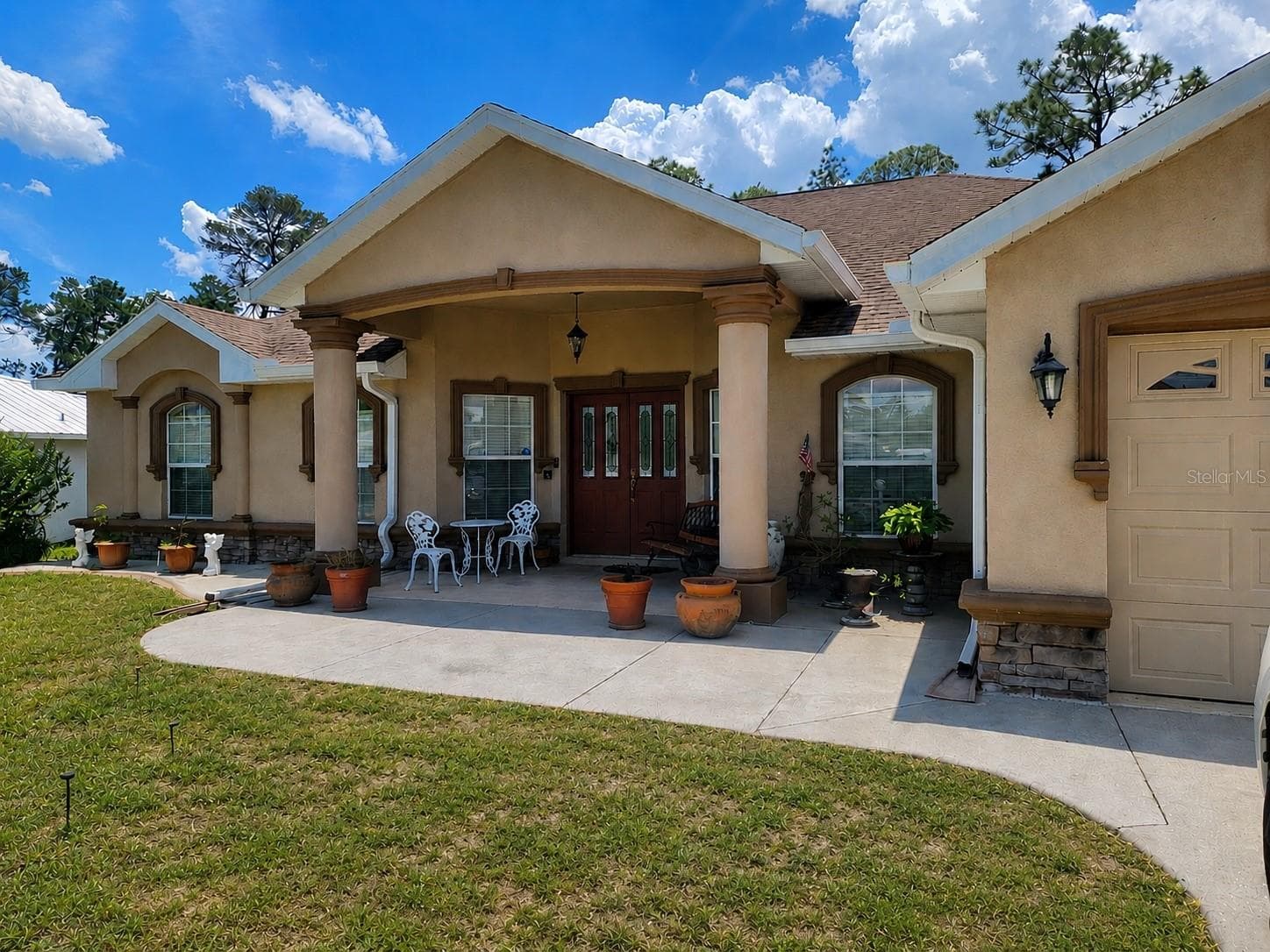 Single Family Residence at 208 MARION OAKS TRL, OCALA, photo 7 of 52